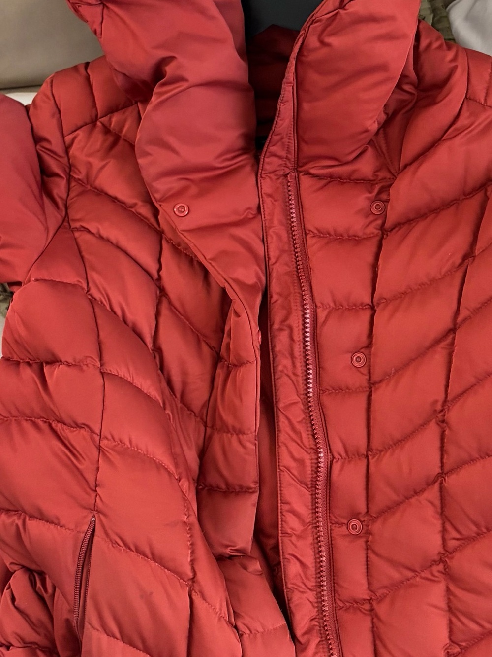 Patagonia Women's Quilted Puffer Jacket in Rust Red - Picture 1 of 4